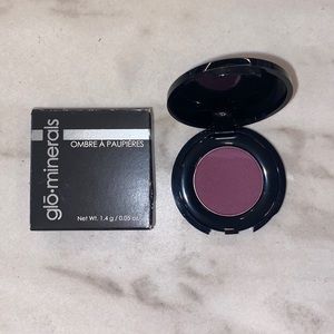 Glo skin beauty eyeshadow ‘eggplant’